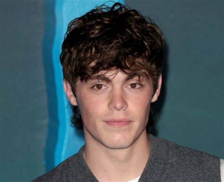 Who Is Jack Champion From Avatar? Age Girlfriend And Net Worth